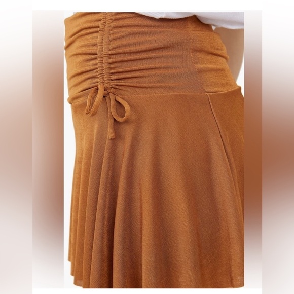 Free People Who’s That Mini Skirt Cathaway Spice Gold Size Small NWT - Picture 6 of 6